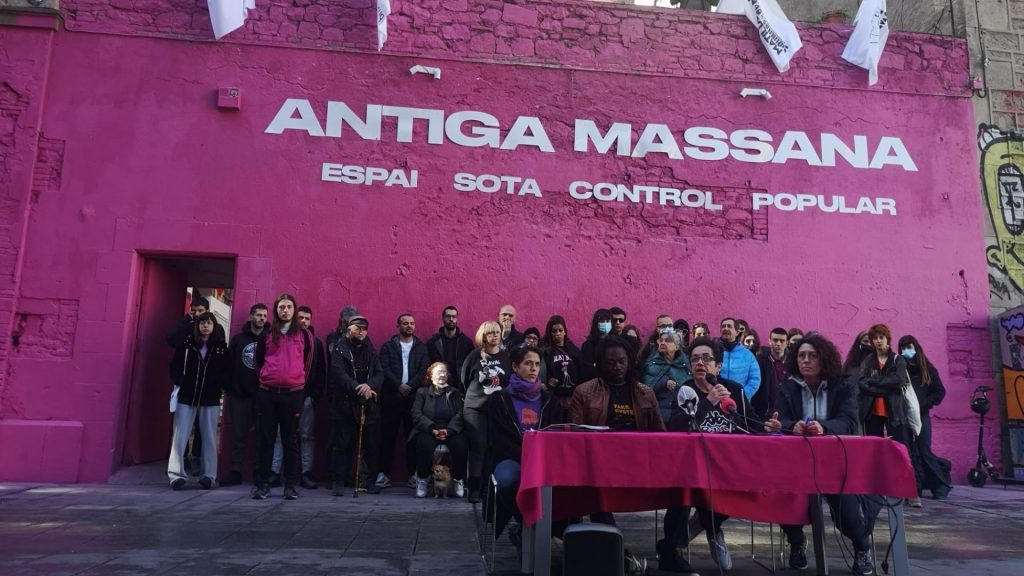 Roda de premsa a l'antiga escola de La Massana