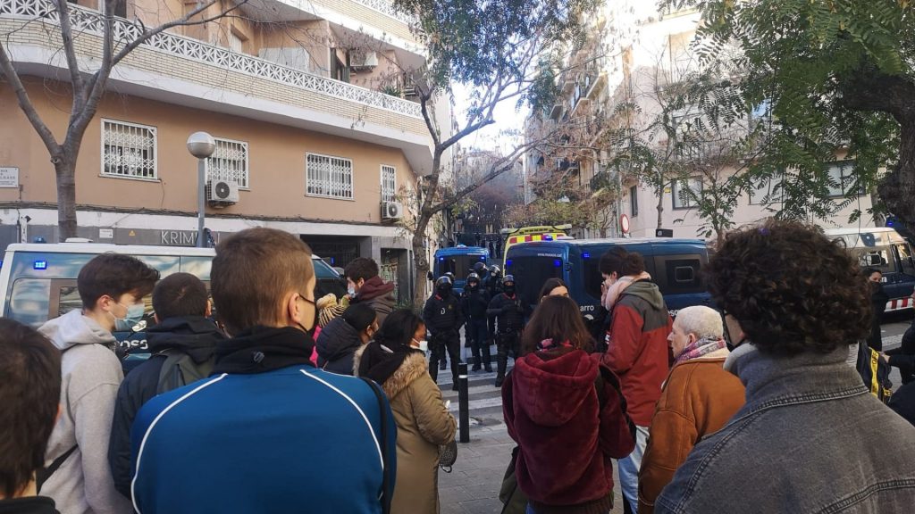 Desnonament al carrer de la Concòrdia