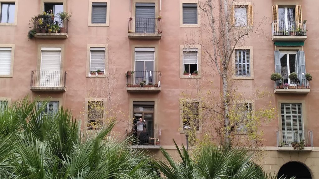 Important dispositiu dels Mossos en un desnonament al Raval | VÍDEO | desallotjaments, desnonaments