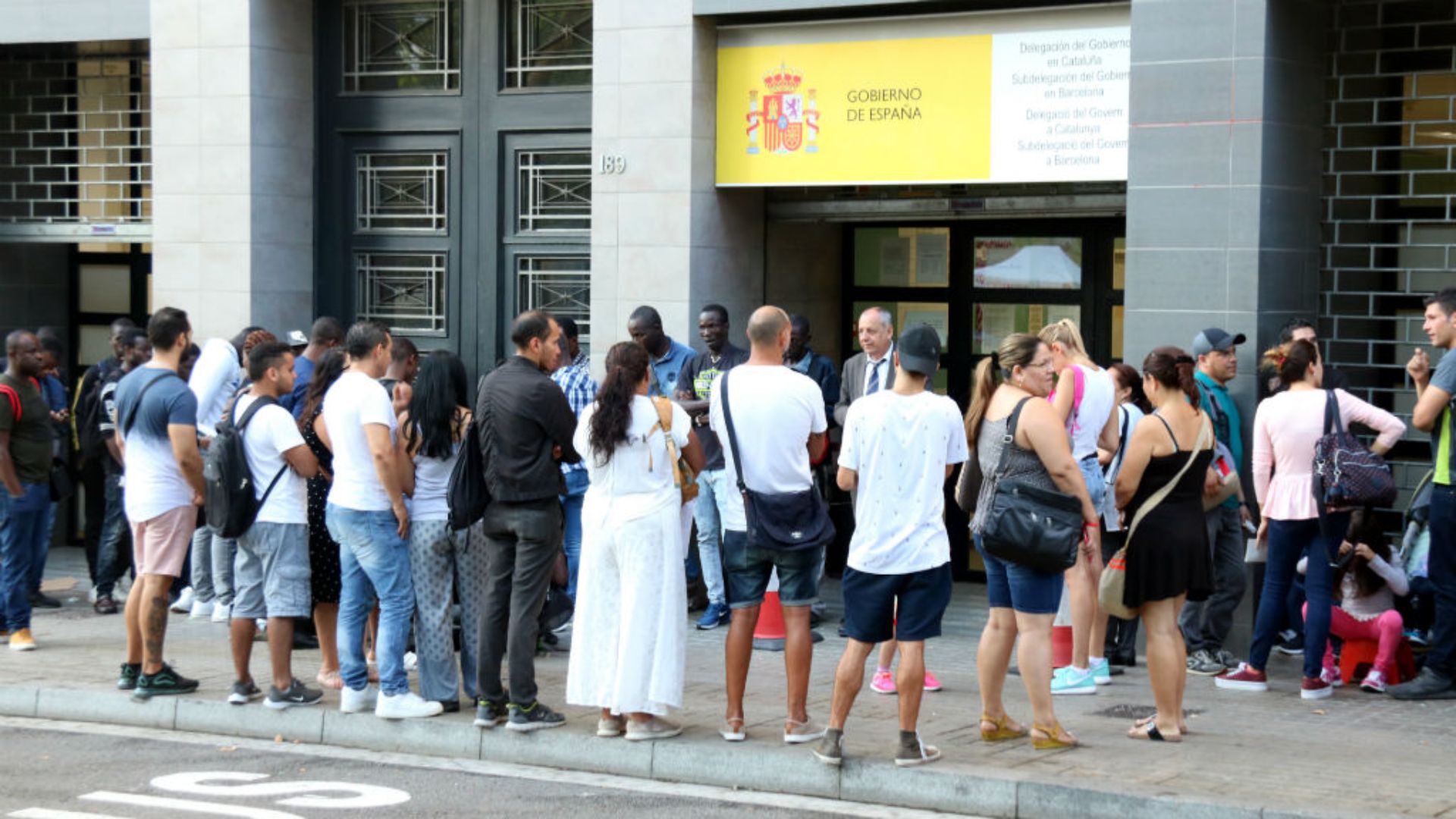 Foment alerta que regularitzar migrants "no dona garanties jurídiques" i pot generar un efecte crida | Foment del Treball, immigració, migrants, treballadors