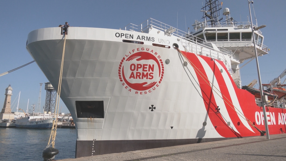Open Arms denuncia que Itàlia bloqueja el seu vaixell i els multa amb 10.000 euros | Open Arms, refugiats