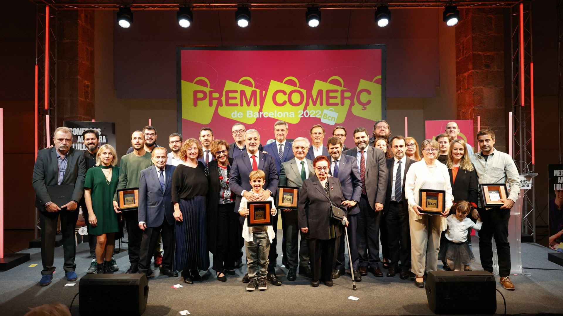 Barcelona entrega els Premis Comerç amb un reconeixement a l'emblemàtica Granja Viader | botigues, botigues centenàries