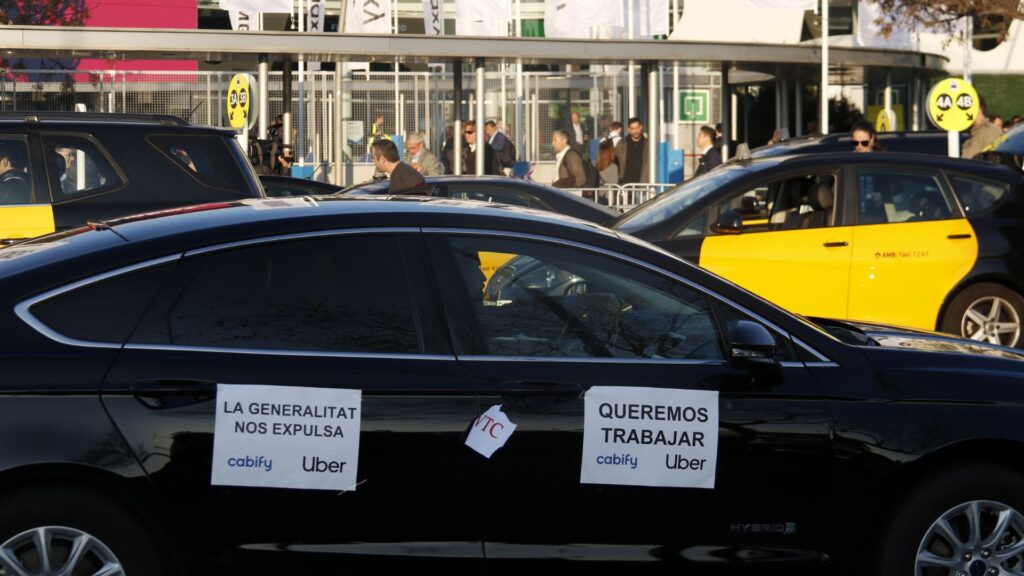 Els VTC rebutgen convertir-se en llicències temporals de taxi com proposa Élite Taxi | llei, Parlament de Catalunya, protesta laboral, taxi, vtc