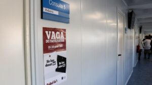 Salut admet que l’activitat assistencial programada s’ha reduït a la meitat per la vaga