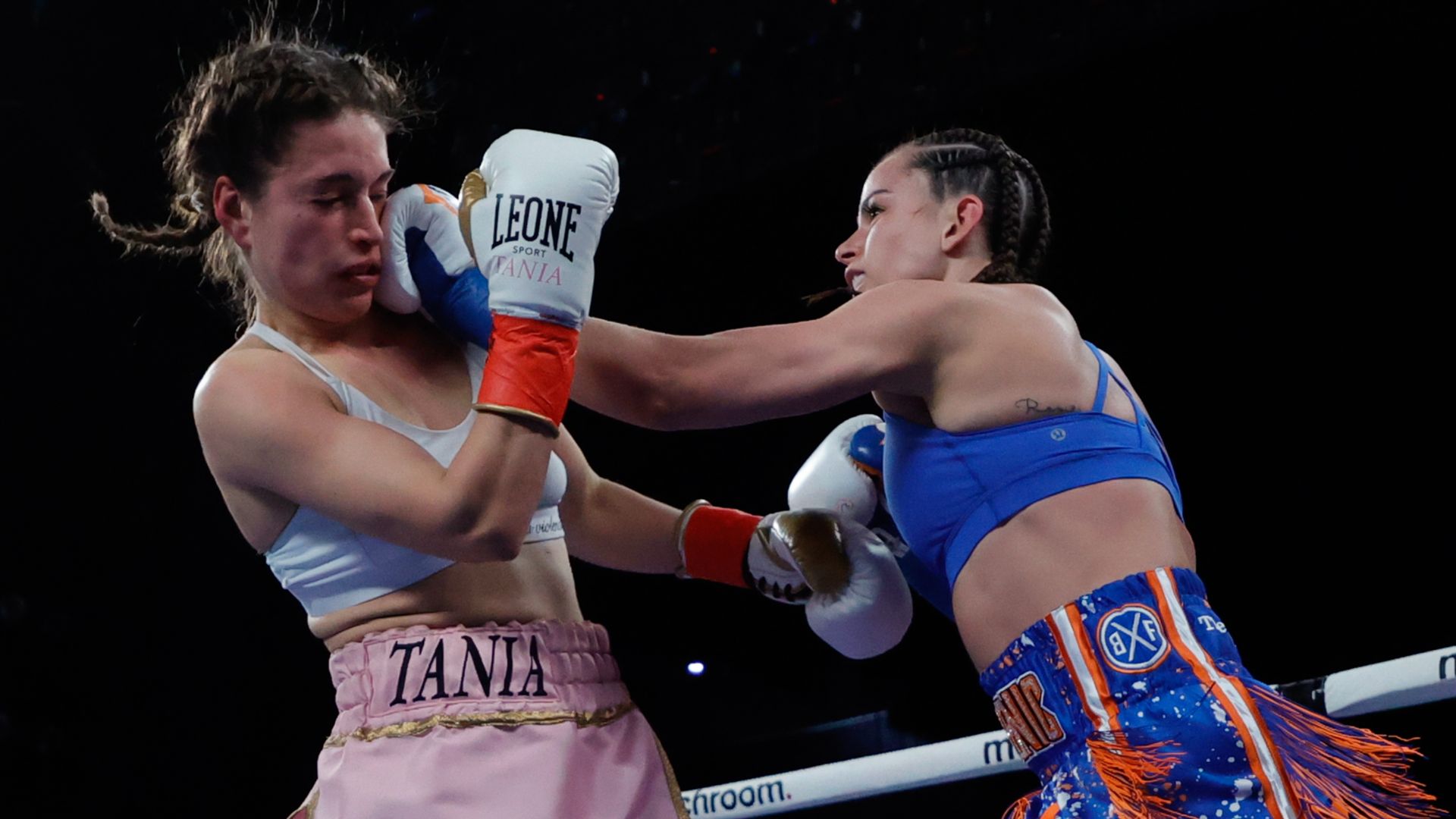 Tania Álvarez perd als punts contra Skye Nicolson al Madison Square Garden