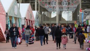 La Feria de Abril de Barcelona celebra la 50a edició al Parc del Fòrum