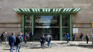 Els ciberdelinqüents de l’Hospital Clínic publiquen més dades confidencials