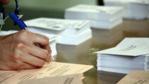 Quant es cobra per ser en una mesa electoral a les eleccions generals 2023? Això és el que paguen