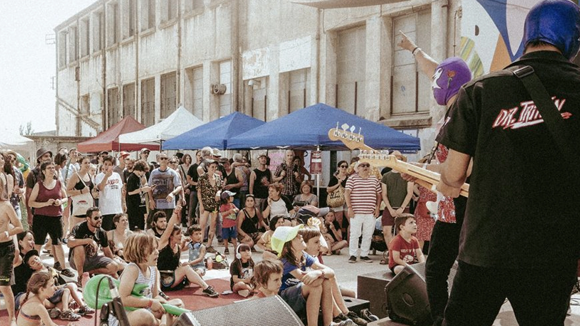 Guitarres elèctriques per a públic familiar | música en viu, pòdcast, ràdio