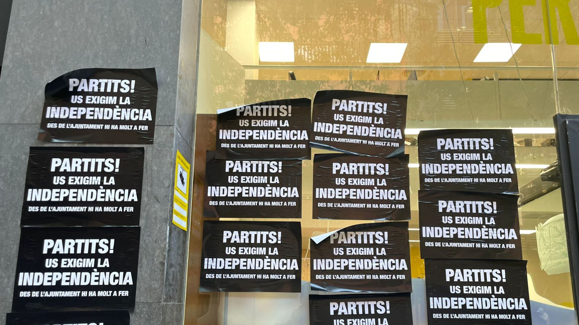 Les seus d'ERC, Junts i la CUP apareixen amb cartells que exigeixen la independència | Ajuntament de Barcelona, eleccions municipals 2023, Xavier Trias