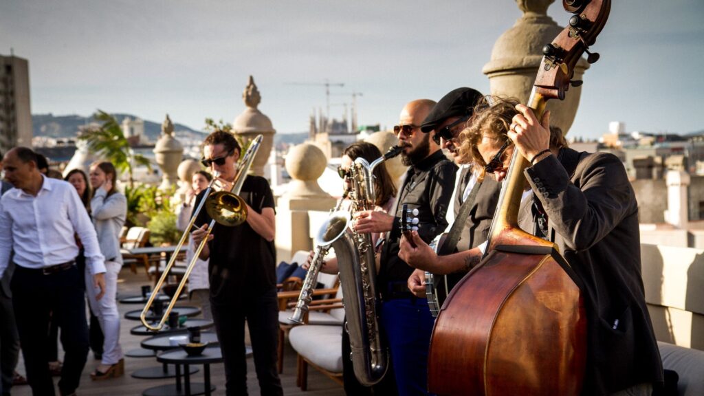 Grabu, músic: "Allò del Liceu és anecdòtic, a les festes majors les condicions són terribles" | betevé directe, Gran Teatre del Liceu, música clàssica, música en directe