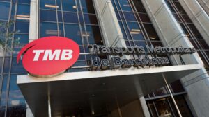 CGT denuncia 10 directius de TMB per presumpta malversació i falsedat documental en contractes