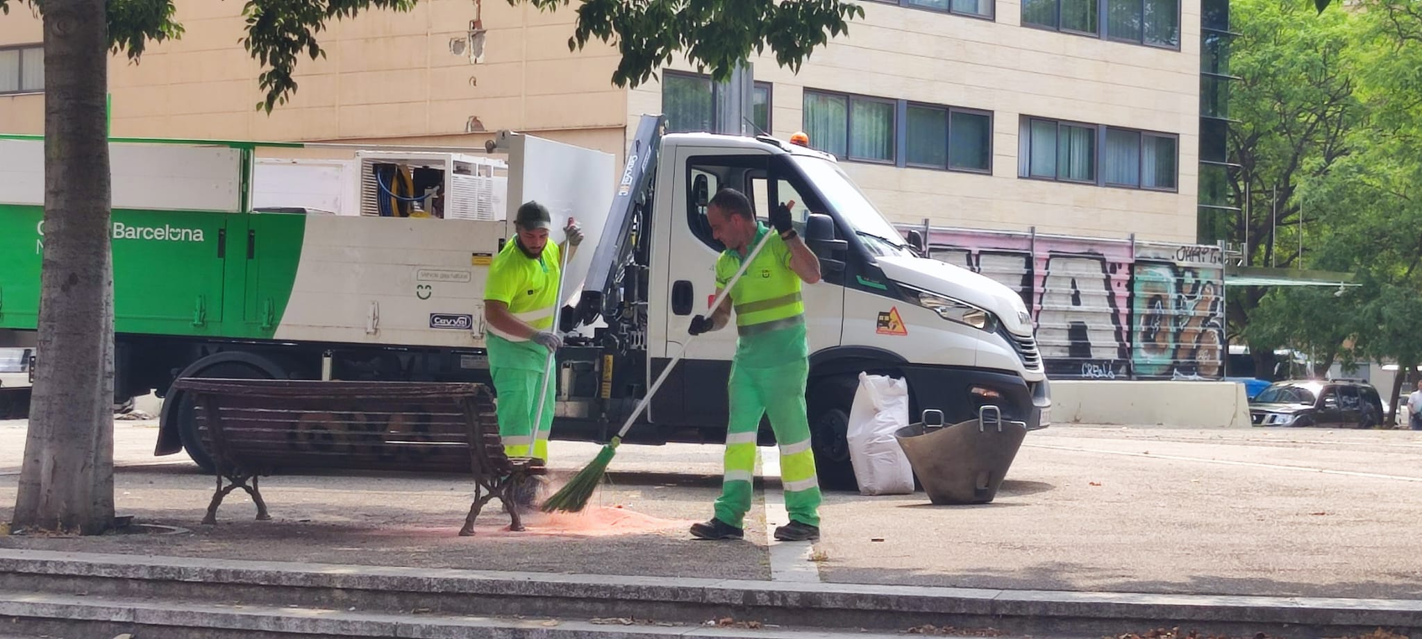 CCOO i UGT volen revisar els protocols d'actuació en onades de calor per la mort de la treballadora | CCOO, laboral, mort, neteja, onada de calor, treballadors, UGT