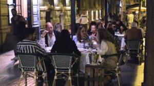 El Gremi de Restauració denuncia una rotació constant de negocis al carrer d’Enric Granados