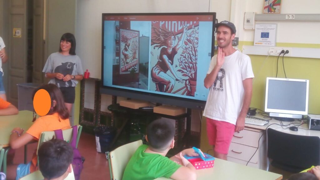 L'estudi Reskate crearà un mural de grans dimensions per reivindicar la identitat de Sants-Badal | art urbà, memòria històrica