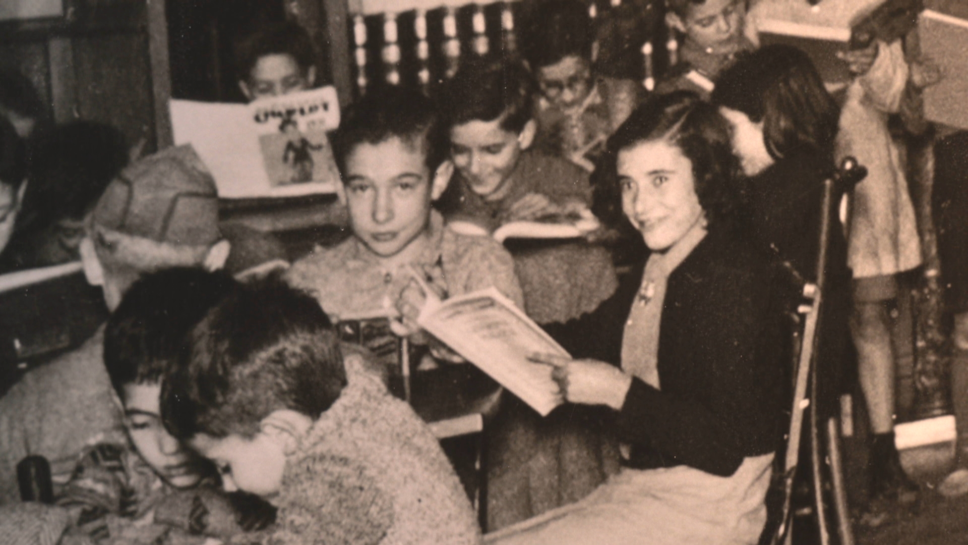 Així es va convertir l'Arxiu Històric de la Ciutat en un refugi d'infants durant la Guerra Civil | Guerra Civil, infants, lectura