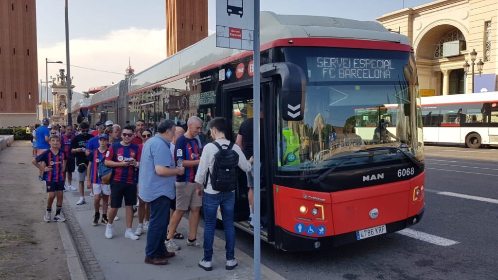 Fluïdesa als accessos de Montjuïc en el primer partit de Lliga del Barça a l'Estadi Olímpic | Estadi Olímpic Lluís Companys, FC Barcelona, seguretat