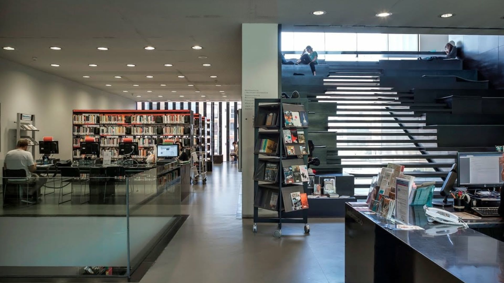 vaga biblioteques barcelona sant jordi