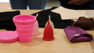 El govern distribuirà productes menstruals gratuïts a totes les catalanes través de les farmàcies