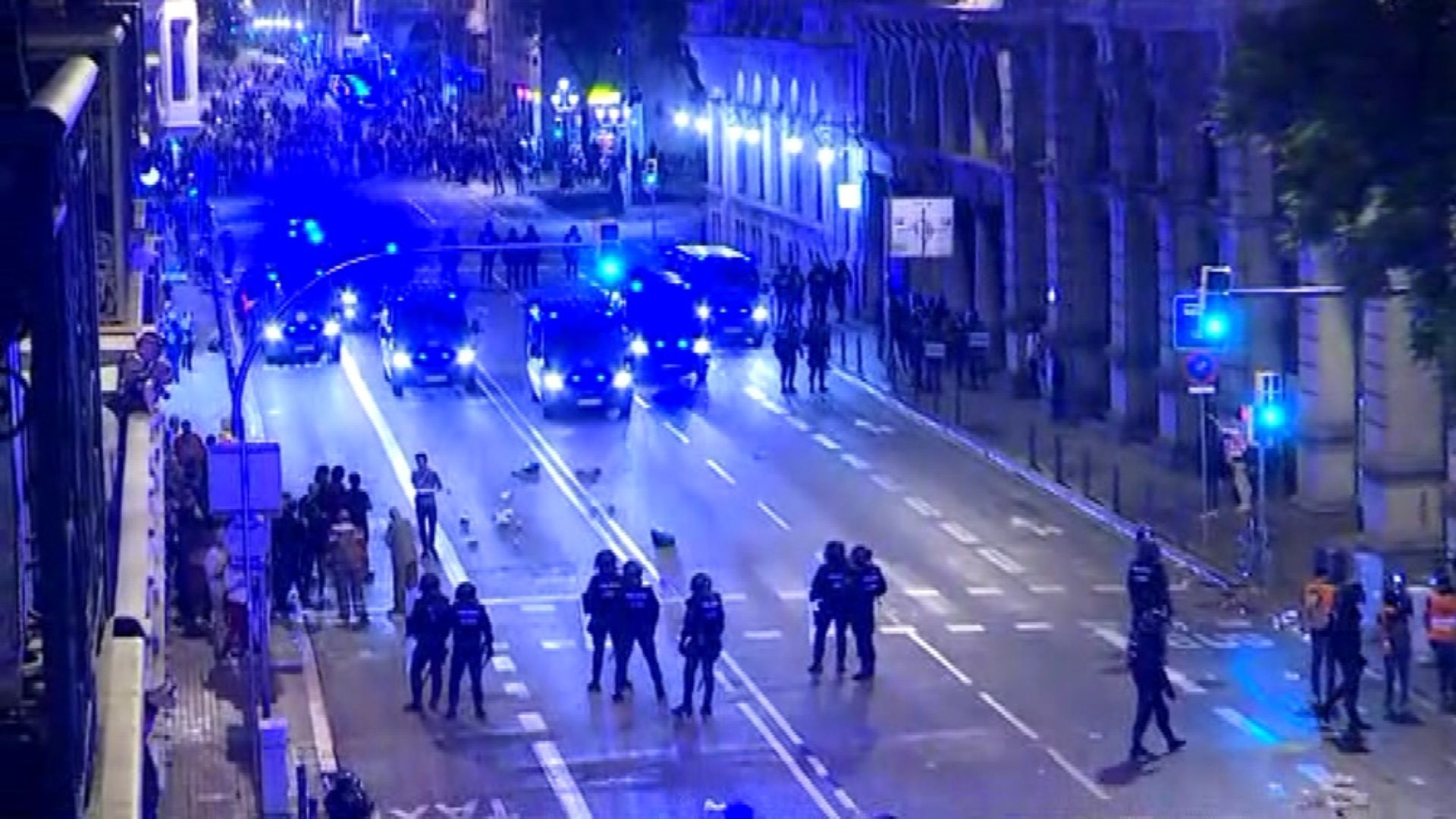 Set anys i mig de presó per a un jove per causar lesions a dos policies en les protestes del procés | Audiència de Barcelona, judici del procés, protestes
