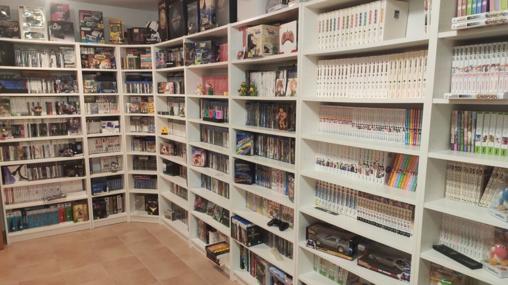 Una de les col·leccions més grans de videojocs, a casa d'un barceloní: té 2.500 jocs i 200 consoles | col·leccionisme, jocs, videojocs