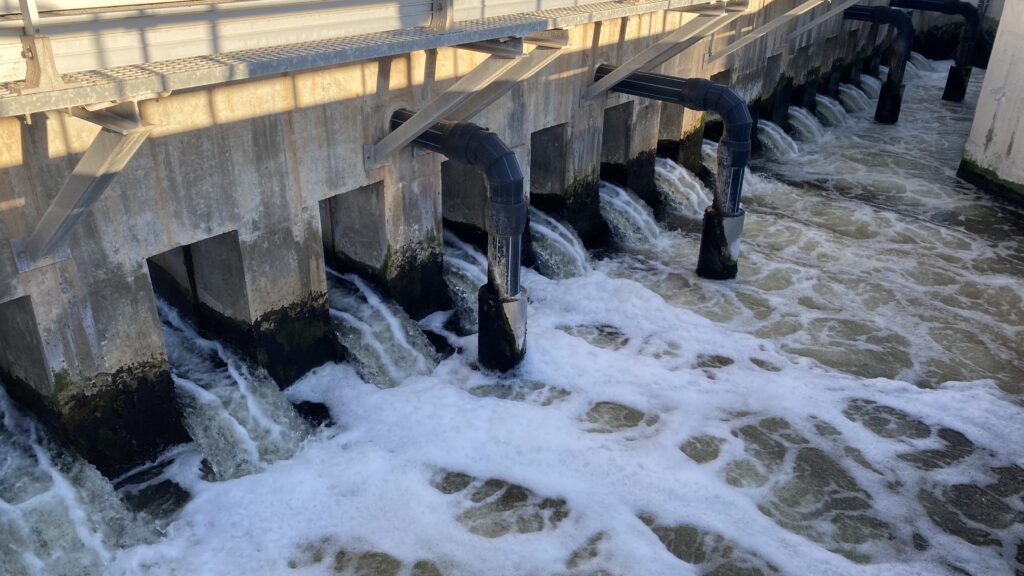 Quatre col·legis d'enginyers proposen connectar la xarxa d'aigua de Barcelona amb la de l'Ebre | aigua, sequera