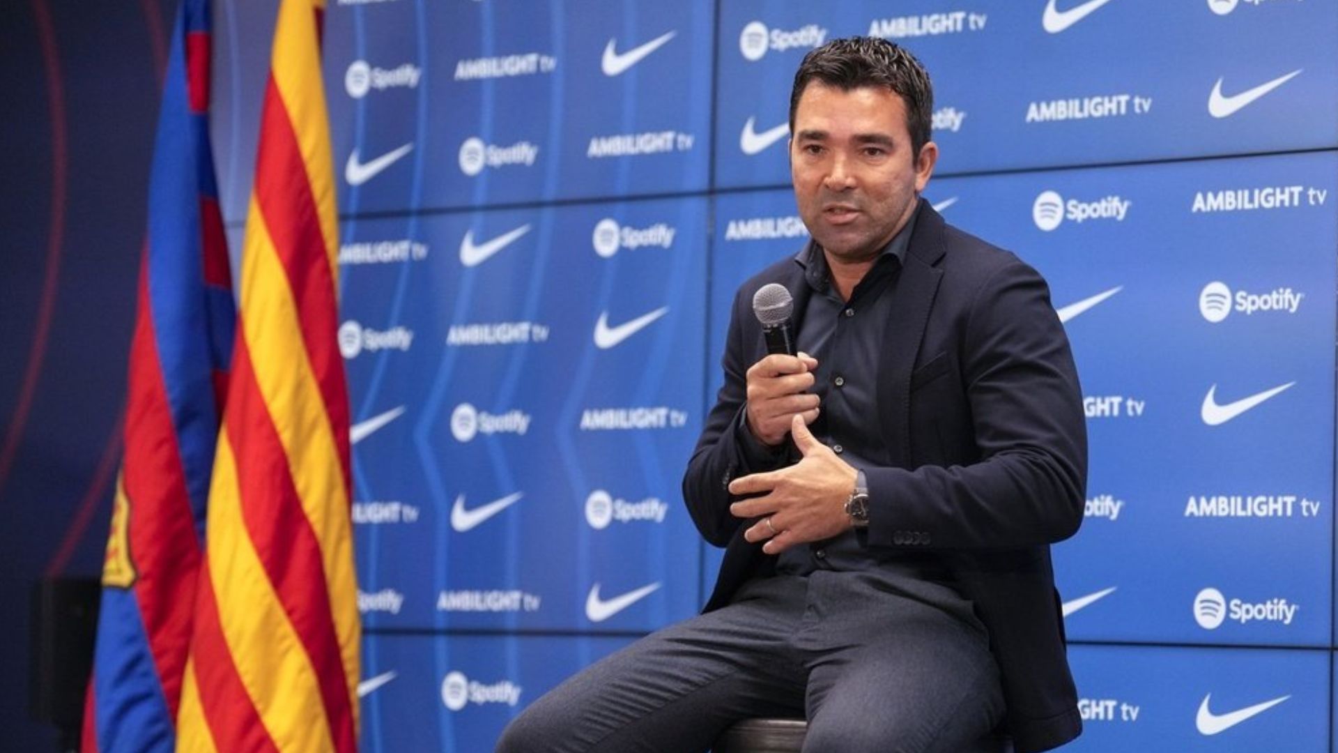 Deco dona pistes sobre la intenció del Barça amb les possibles vendes d'Araujo i De Jong |