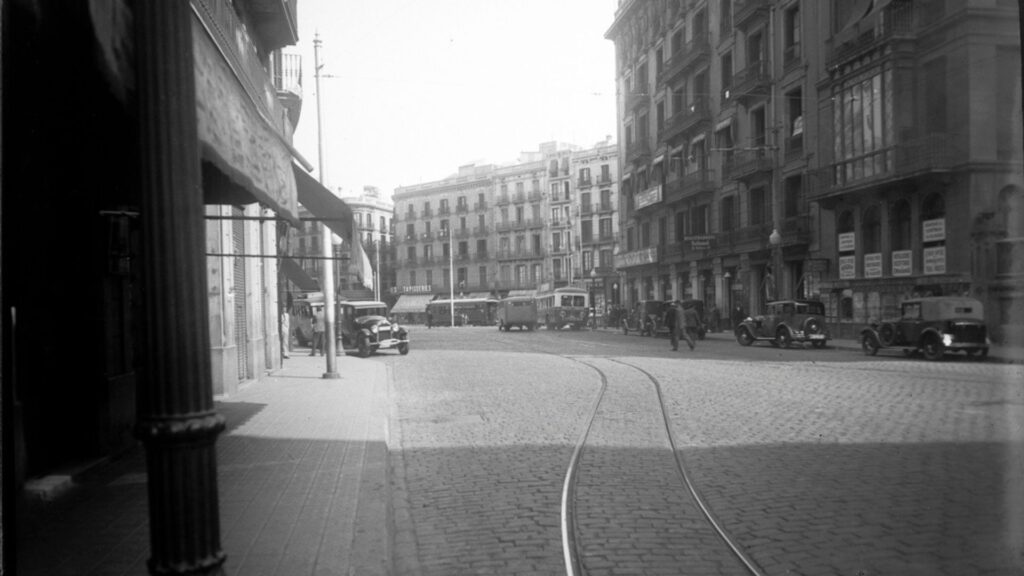 Les coses bones: Balmes, quasi de cap a peus; nou parc a la Colònia Castells i un cens d'"expats" | Ajuntament de Barcelona, carrers, Colònia Castells, obres