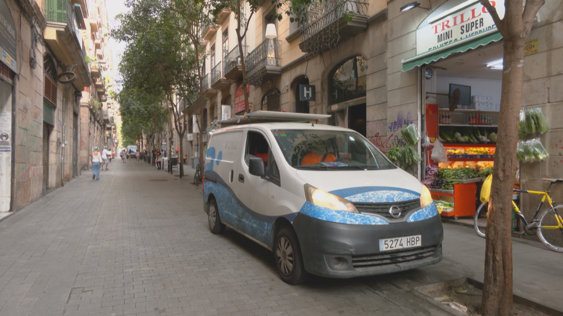 Ciutat Vella prohibirà obrir supermercats en carrers estrets