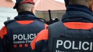 Els Mossos d’Esquadra reforcen els controls d’armes i drogues a la Mina, el Besòs i la Pau