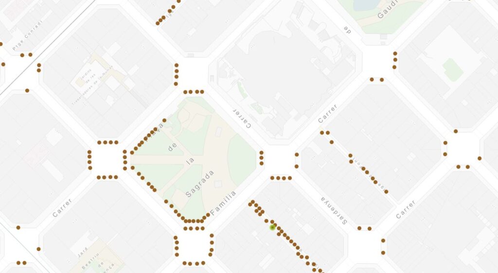El maig, el mes de la mèlia a Barcelona: floreix i perfuma els carrers al cor de la primavera | arbres, Barcelona, parcs i jardins