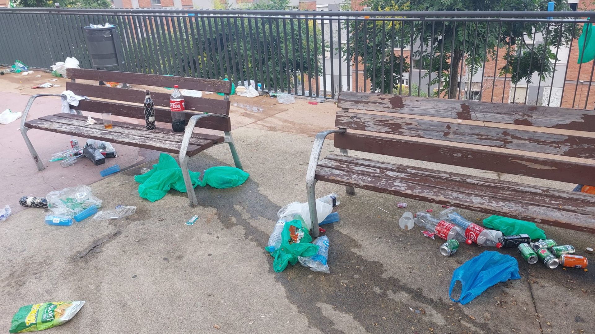 Prop d'un miler de denúncies en la primera setmana de la nova ordenança del civisme | begudes alcohòliques, espai públic, gossos, grafits, Guàrdia Urbana, incivisme, multes, ordenança de civisme, sancions