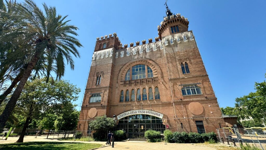 castell tres dragons ciutadella