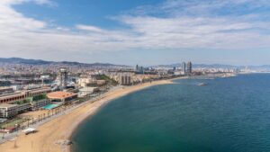 Barcelona obté la propietat de 5,2 km de litoral, de la Barceloneta al Parc del Fòrum