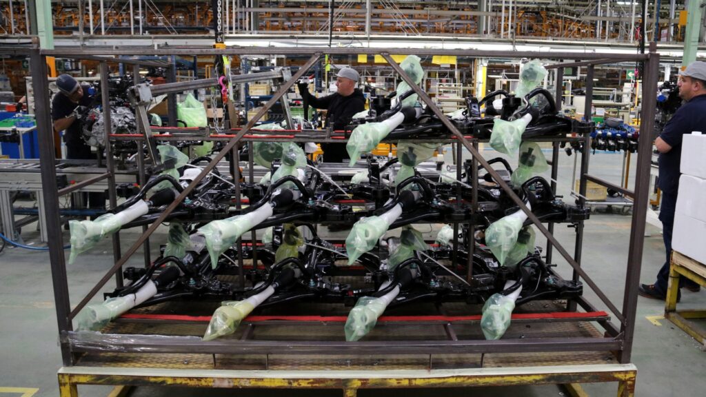 peces cadena muntatge Ebro