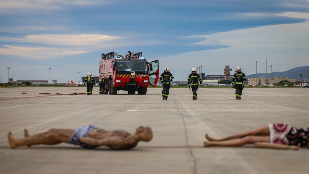 Bombers al Simulacre de l'aeroport del Prat