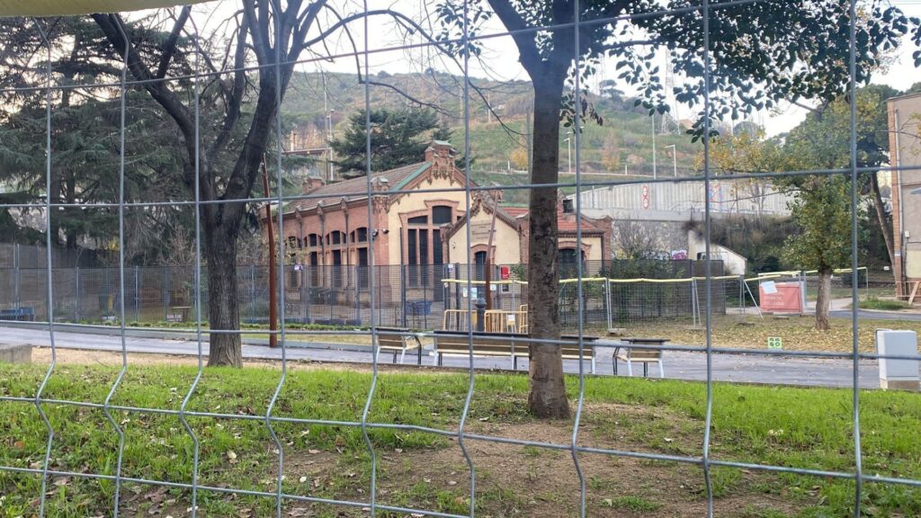 La Casa de l'Aigua de la Trinitat Vella, un nou entorn natural més verd i accessible | àrea verda, obres, parcs i jardins, patrimoni arquitectònic