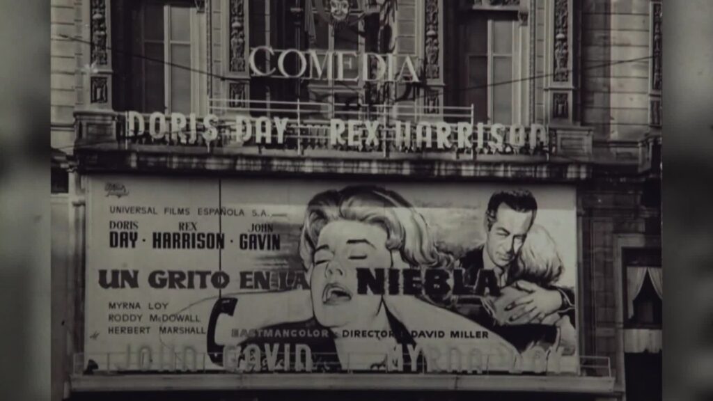Cartellera del cinema Com&egrave;dia el dia de la seva estrena