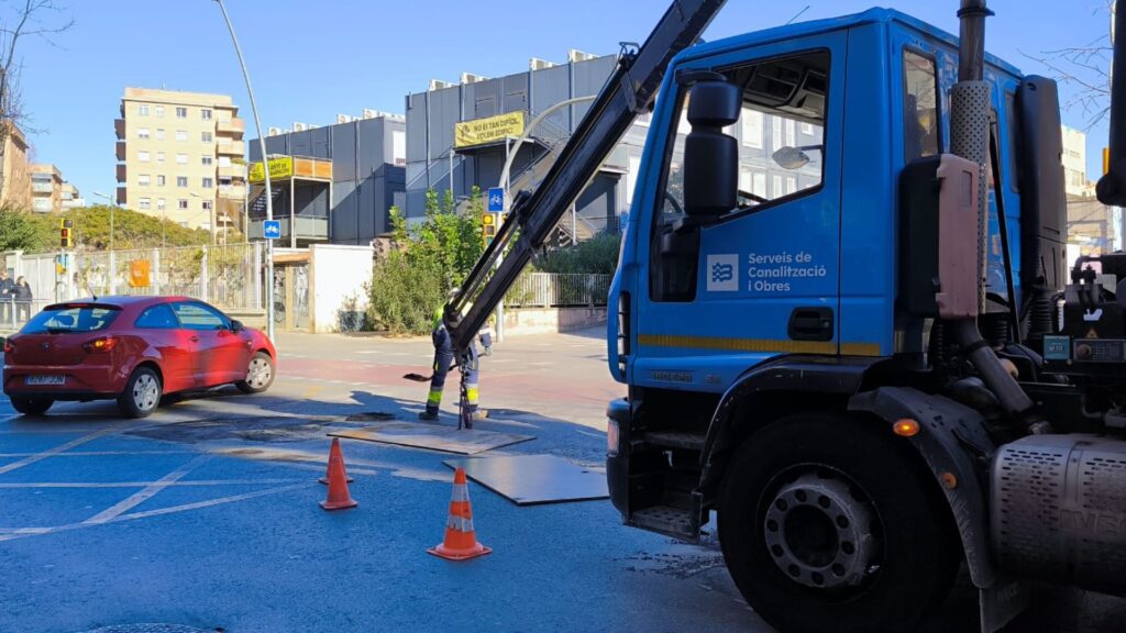 aig&uuml;es Barcelona plaques 