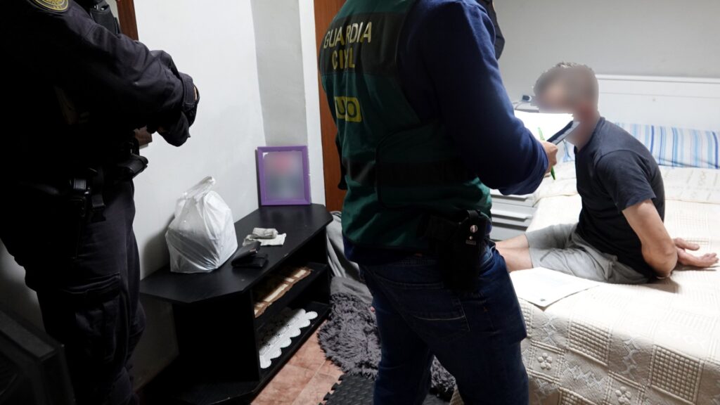 Desarticulada una banda amb presència a Barcelona que robava joies i diners en habitatges de luxe | delictes, detencions, robatoris