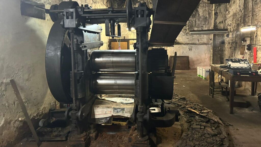 Comença el trasllat de la maquinària industrial centenària de la Foneria Parés al MUHBA |