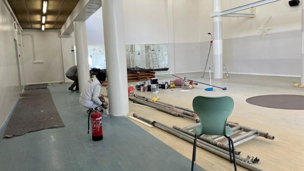 67 centres educatius de Barcelona milloren les instal·lacions durant les vacances de Nadal | Consorci d'Educació de Barcelona, escoles, Nadal, obres