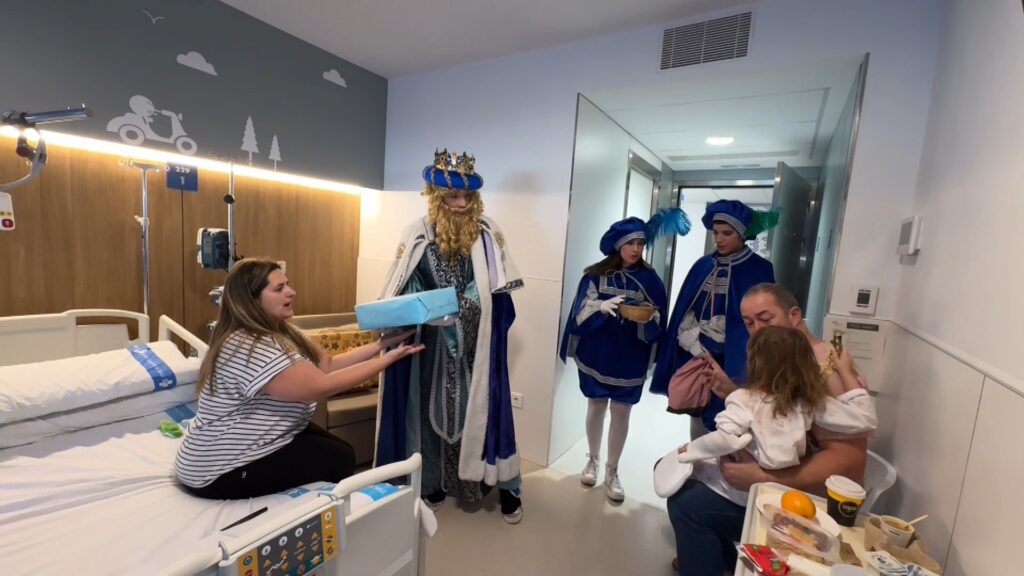 Els Reis d'Orient no s'obliden dels hospitals: així ha estat la seva visita al Vall d'Hebron | Hospital Vall d'Hebron, infants, Reis d'Orient