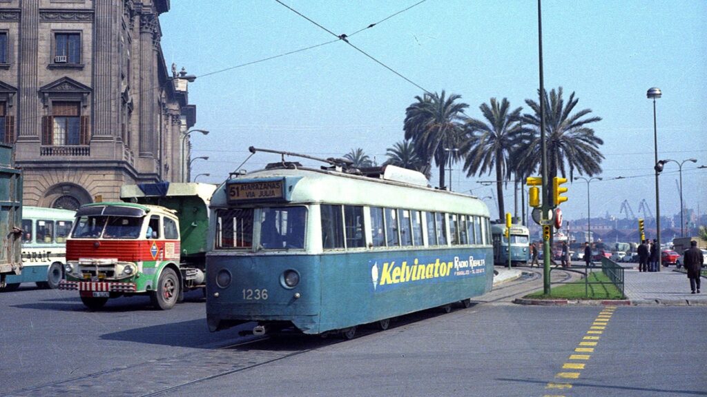 Arxiu Barcelona: històries de tramvies i la ciutat, més de 150 anys del primer viatge | memòria històrica, tramvia, transport públic
