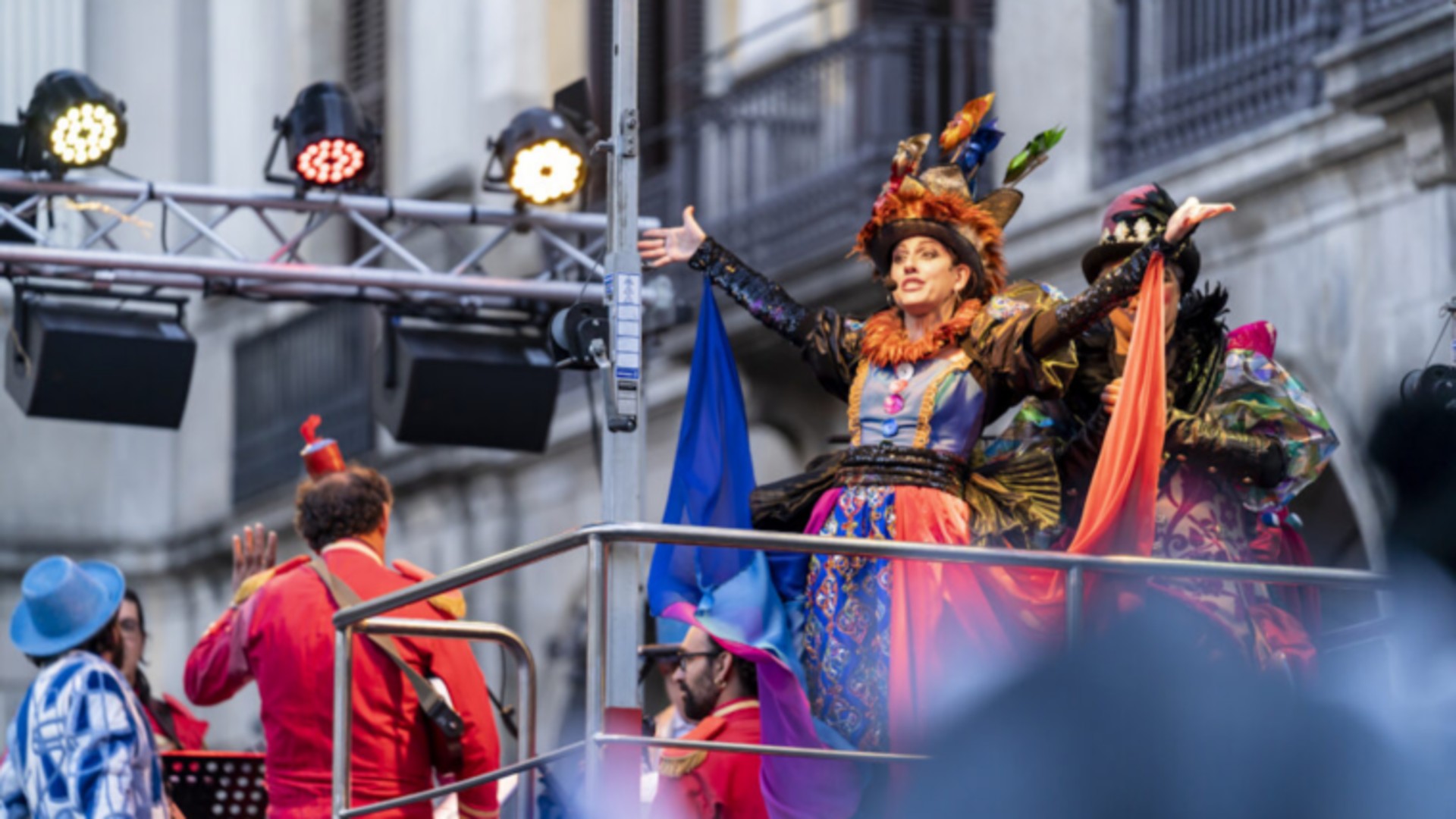 El vent fort obliga a suspendre l'Arribo del Carnaval de Sants i la passejada de les Laies | Carnaval, meteorologia, Santa Eulàlia, tradicions, vent