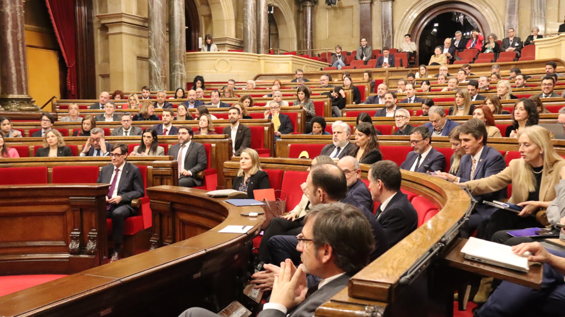 carta municipal barcelona modificacio parlament