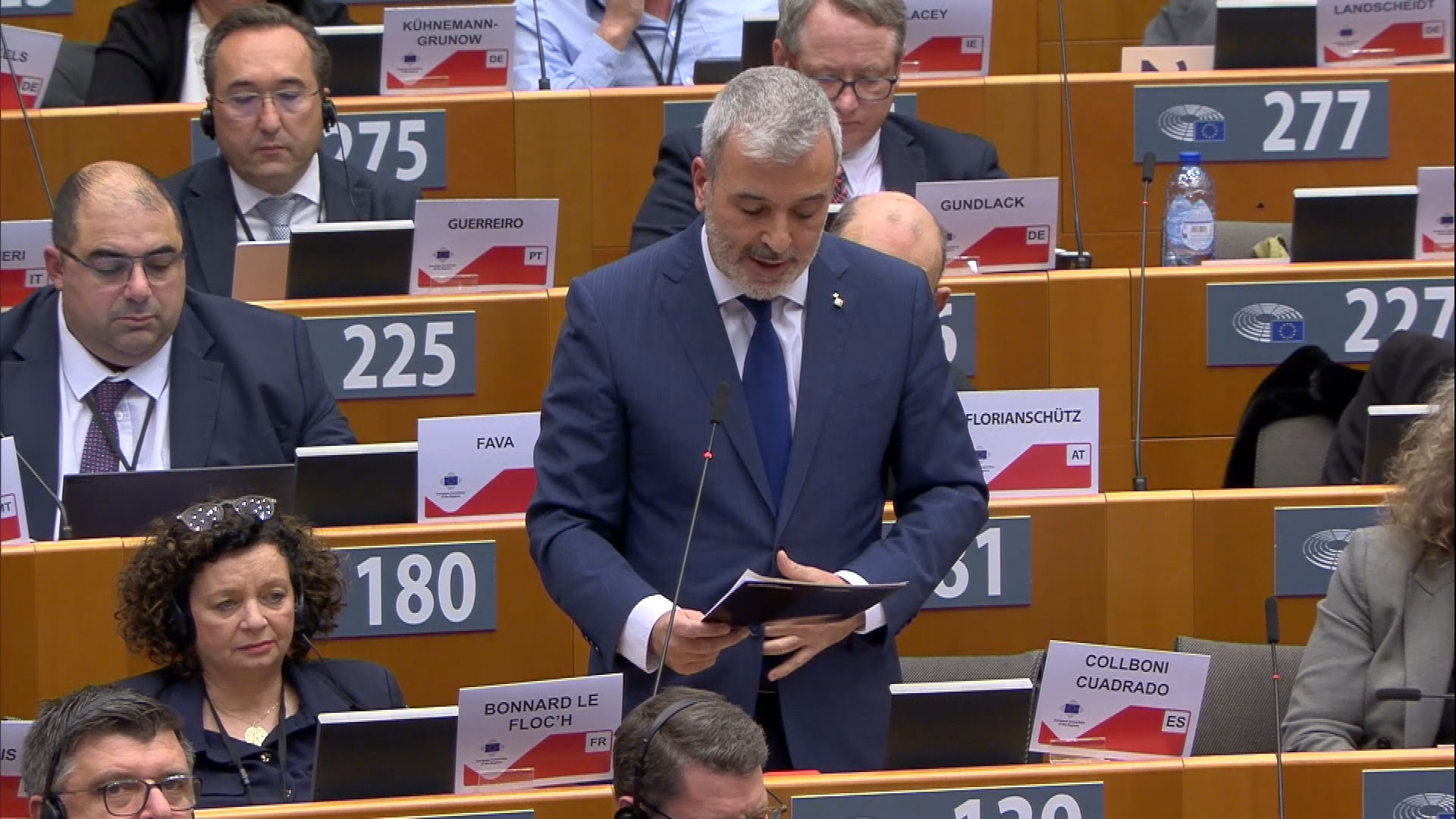 Collboni intervé en català al Parlament Europeu per defensar el dret a l'habitatge | habitatge públic, Jaume Collboni, Unió Europea