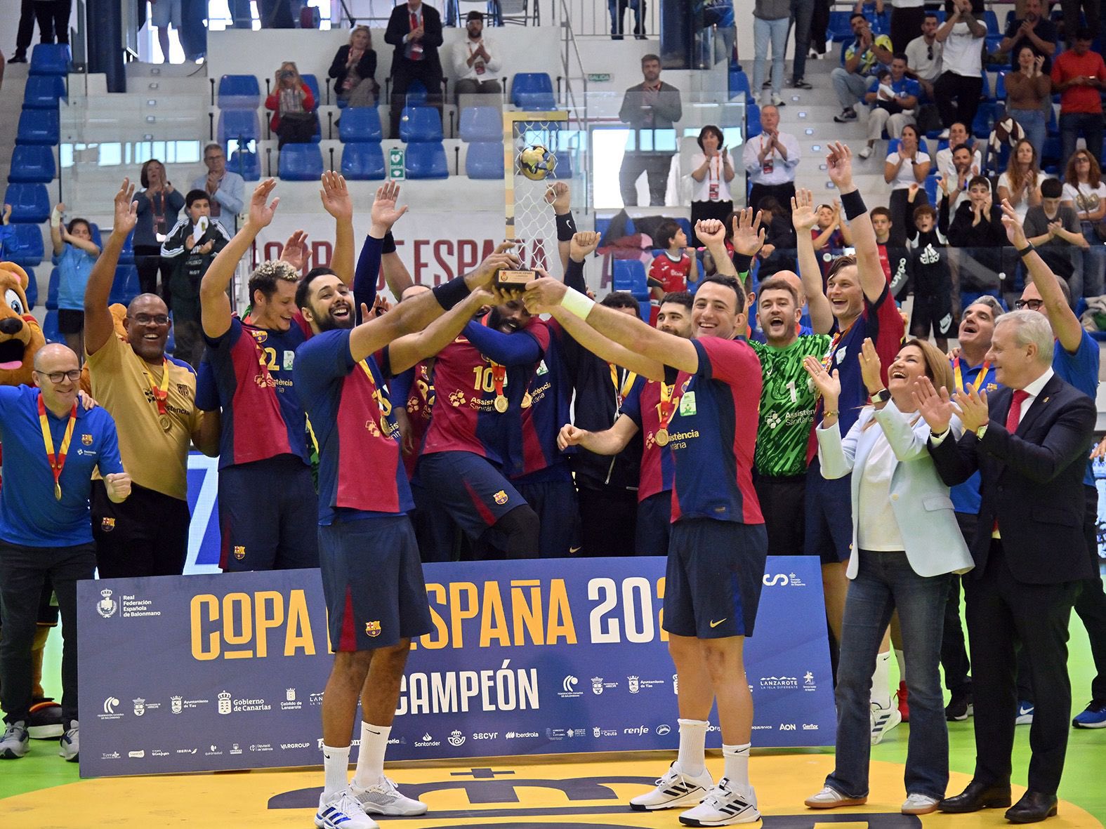 El Barça guanya la Copa d'Espanya d'handbol contra el Torrelavega
