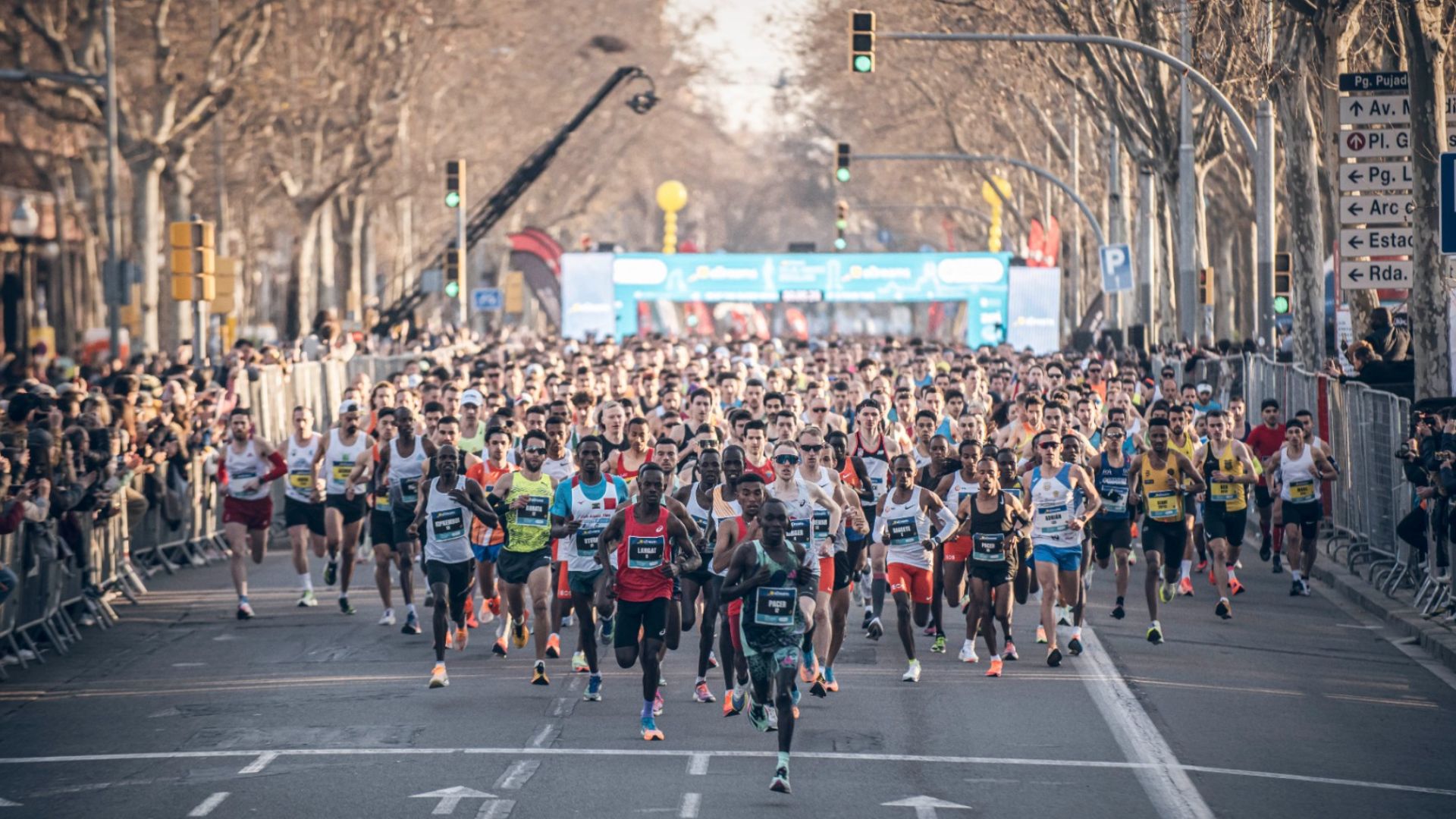 horari veure mitja marato barcelona 2025