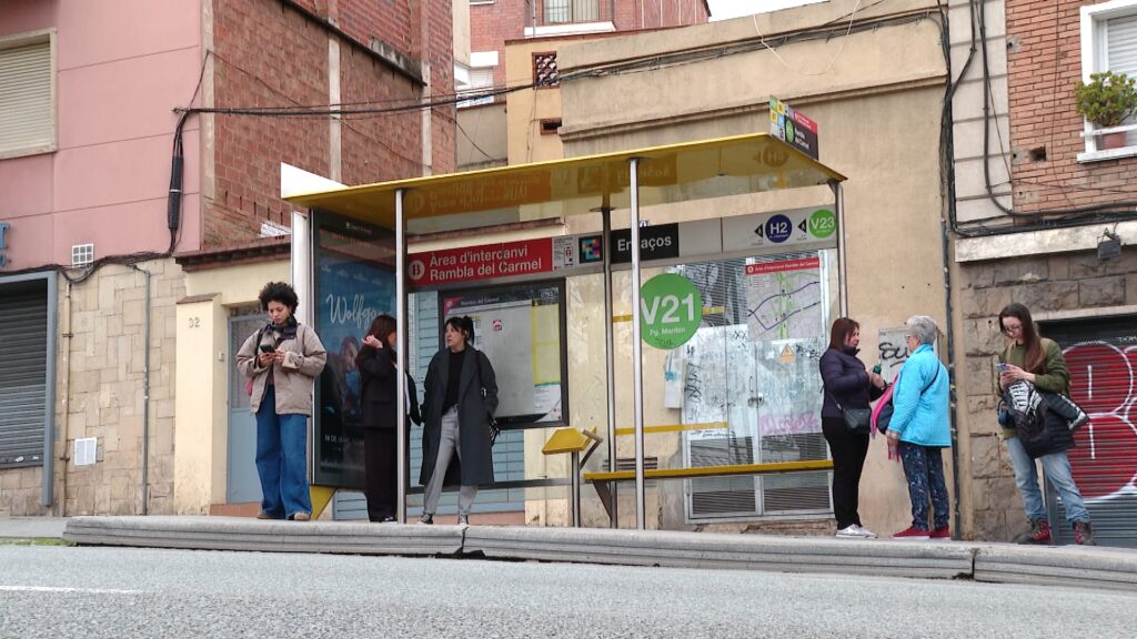 Veïns del Carmel i Horta demanen que es minimitzin les incidències pel tall del túnel de la Rovira | Ajuntament de Barcelona, autobús, infraestructures, obres, queixes veïnals, TMB, transport públic, vehicles privats